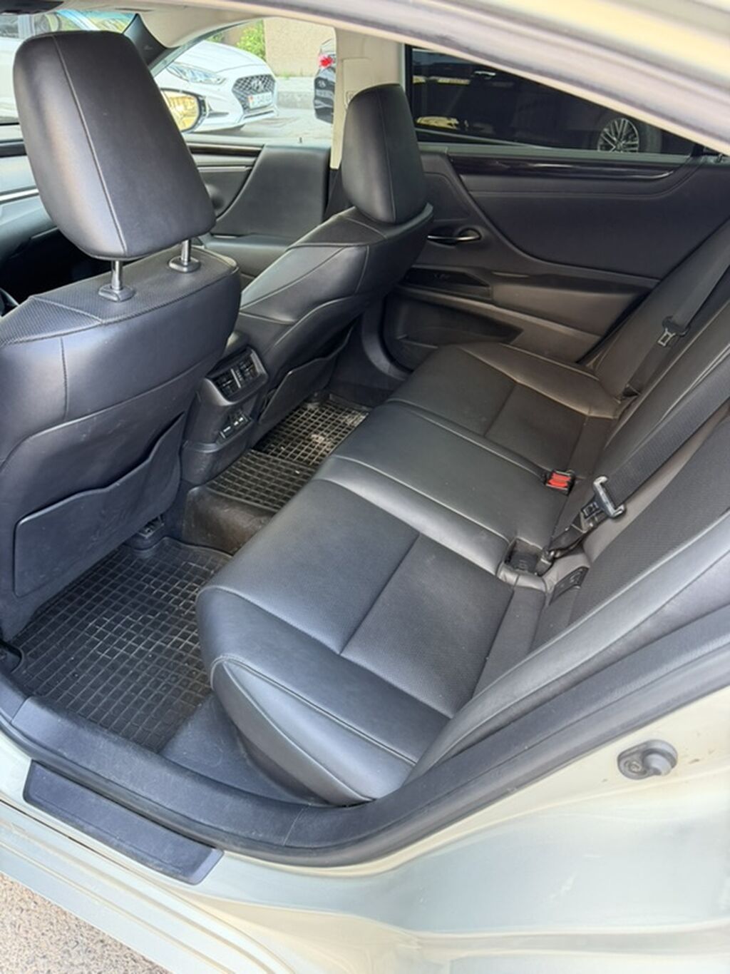 Lexus ES: 2021 г., 2.5 л, Автомат, Гибрид, Седан: фото 6