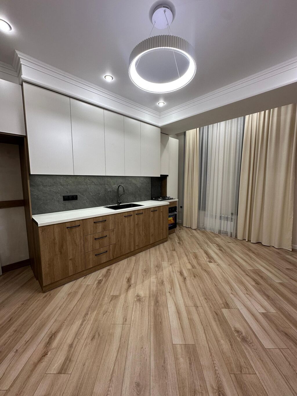 3 комнаты, 81 м², Асанбай мкр Элитка, 5 этаж, Евроремонт: фото 2