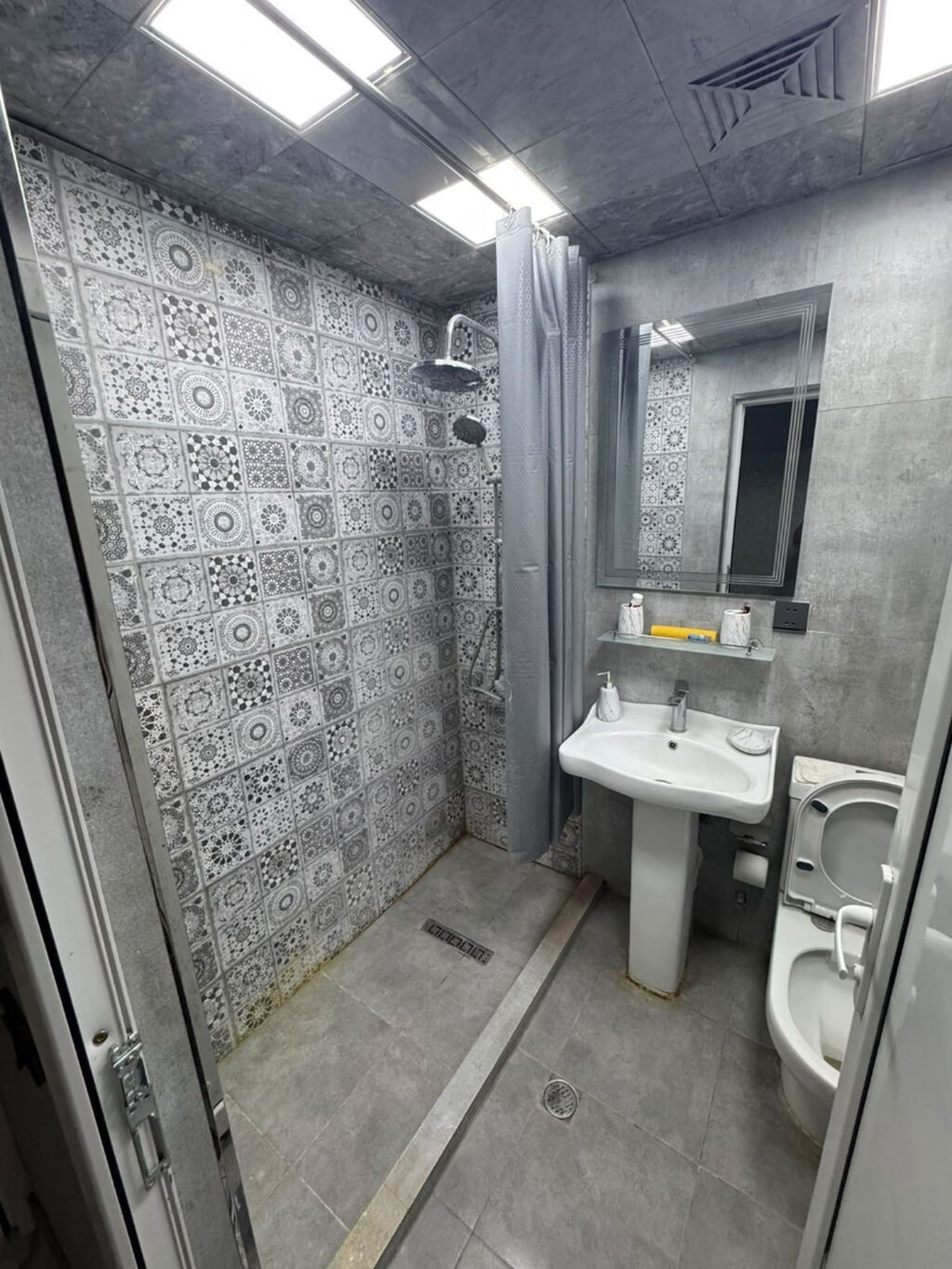 Bakı, 3 otaqlı, Köhnə tikili, m. Nəriman Nərimanov, 65 kv. m