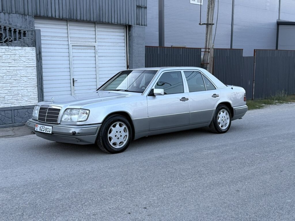 Mercedes-Benz W124: 1994 г., 3.2 л, Автомат, Бензин, Седан: фото 2