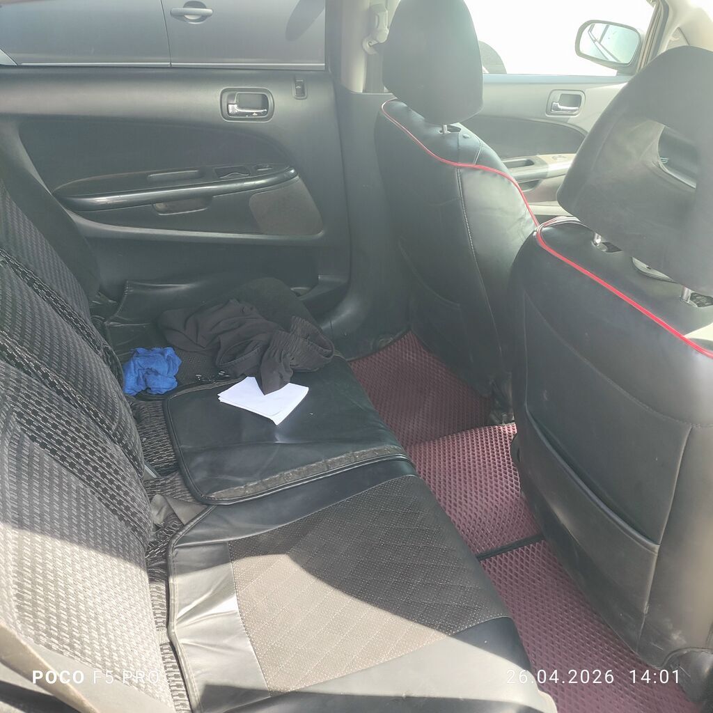Honda Stream: 2002 г., 2 л, Автомат, Бензин, Универсал: фото 7
