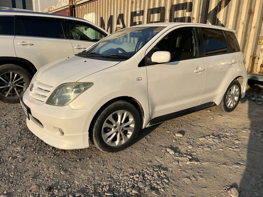 Toyota Ist: 2003 г., 1.5 л, Автомат, Бензин, Хэтчбэк: фото 2