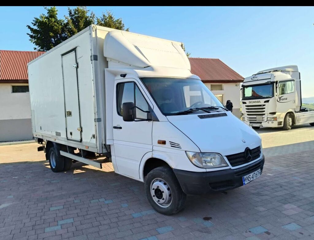 Городской фургон Mercedes‑Benz Sprinter (цельнометаллический: фото 3