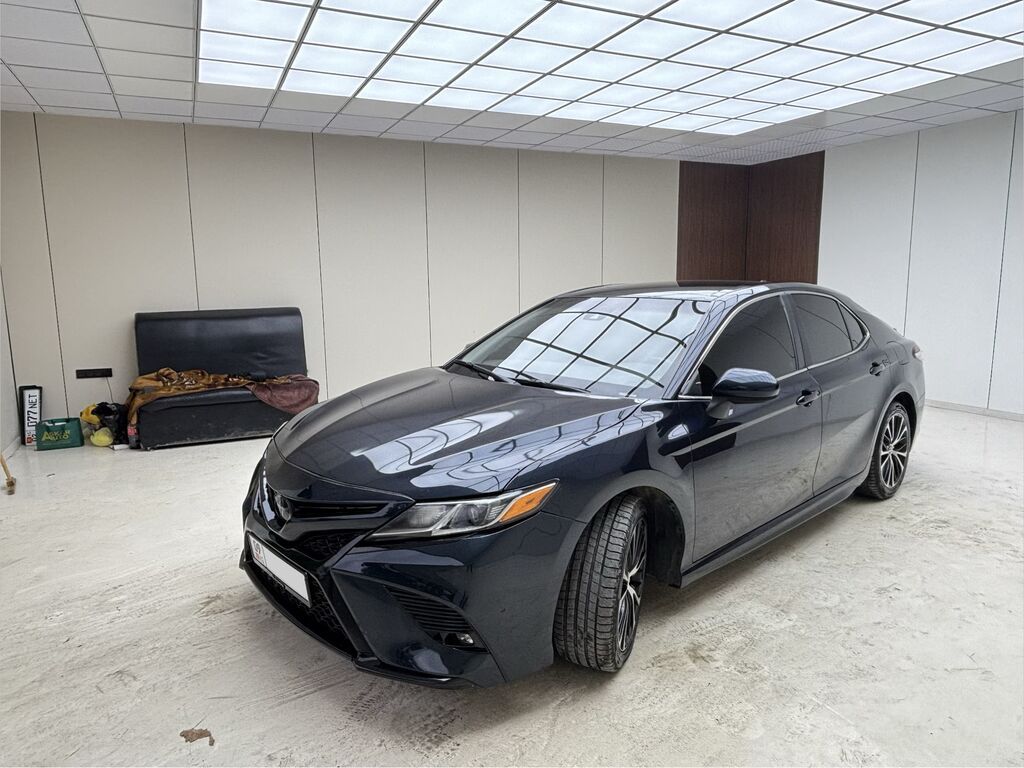Toyota Camry: 2020 г., 2.5 л, Автомат, Бензин, Седан: фото 3