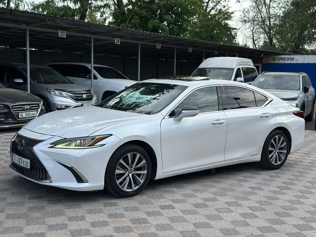 Lexus ES: 2019 г., 2.5 л, Автомат, Гибрид, Седан: фото 3