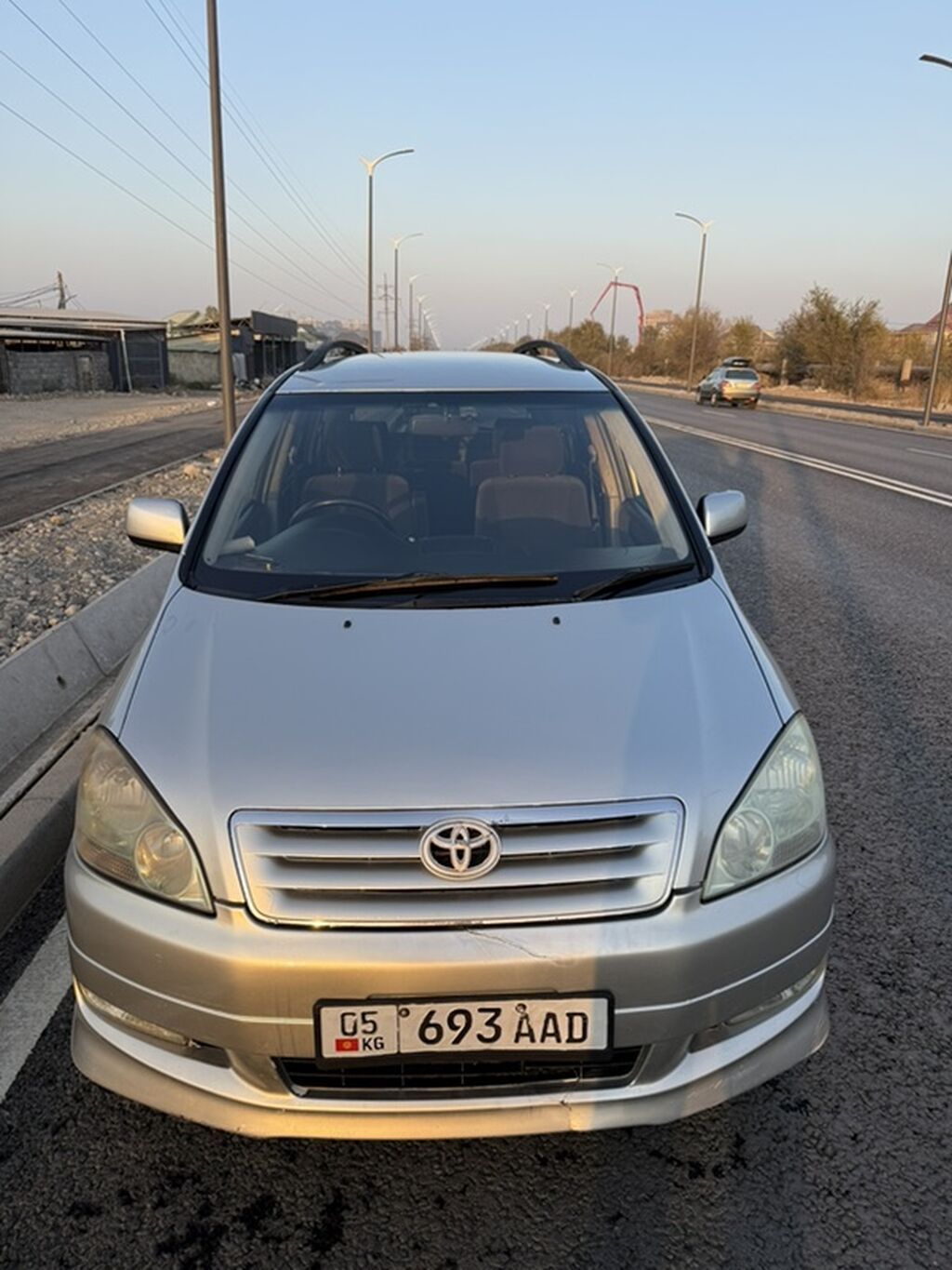 Toyota Ipsum: 2002 г., 2.4 л, Автомат, Бензин, Минивэн: фото 5