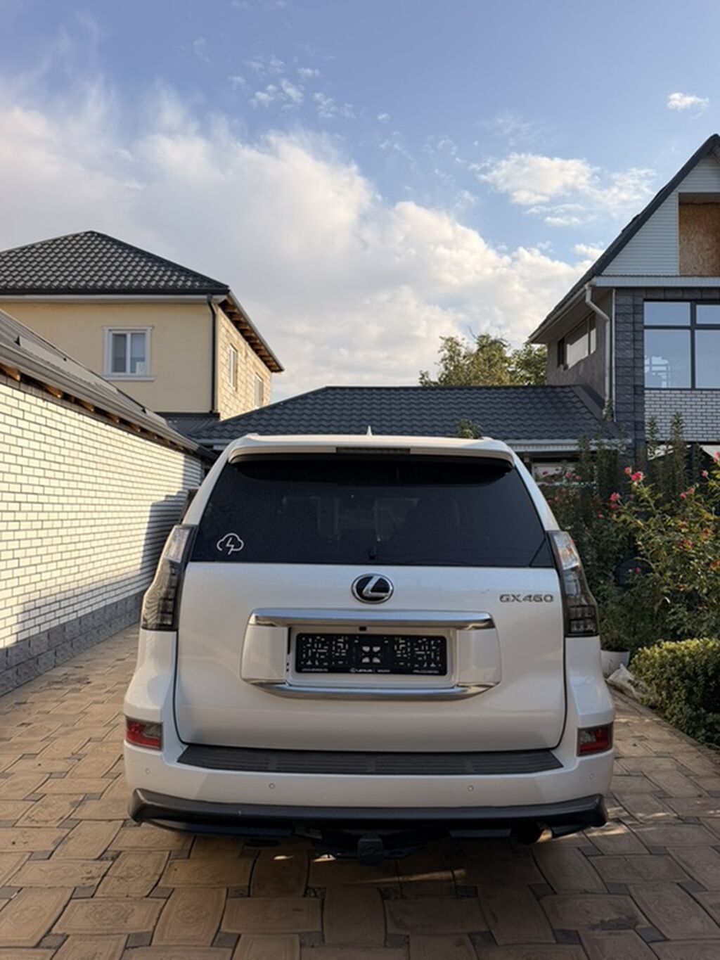 Lexus GX: 2023 г., 4.6 л, Автомат, Бензин, Внедорожник: фото 3