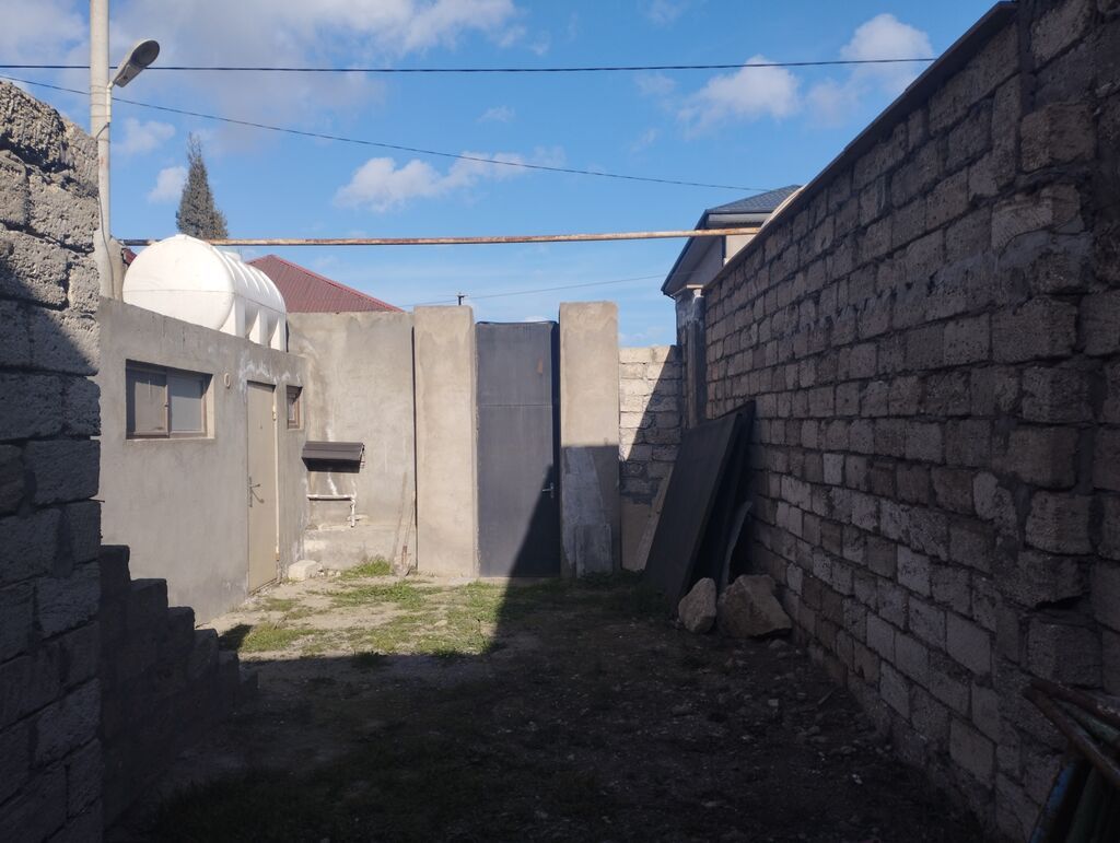 Yeni Suraxanı 5 otaqlı, 300 kv. m, Təmirsiz