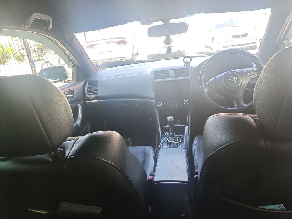 Honda Accord: 2003 г., 2 л, Автомат, Бензин, Седан: фото 6
