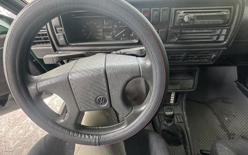 Volkswagen Golf: 1989 г., 1.8 л, Механика, Бензин, Купе: фото 6