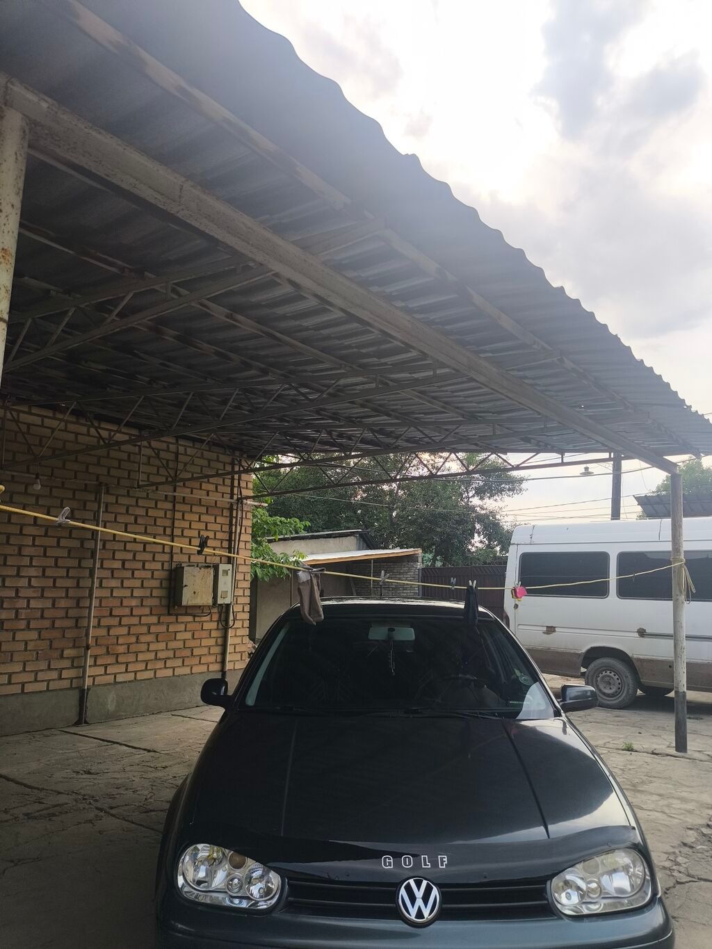 Volkswagen Golf: 2000 г., 1.6 л, Механика, Бензин, Хэтчбэк: фото 5