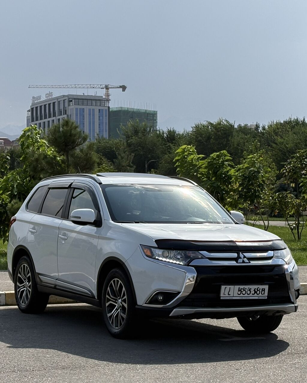 Mitsubishi Outlander: 2016 г., 2.4 л, Вариатор, Бензин, Кроссовер: фото 2