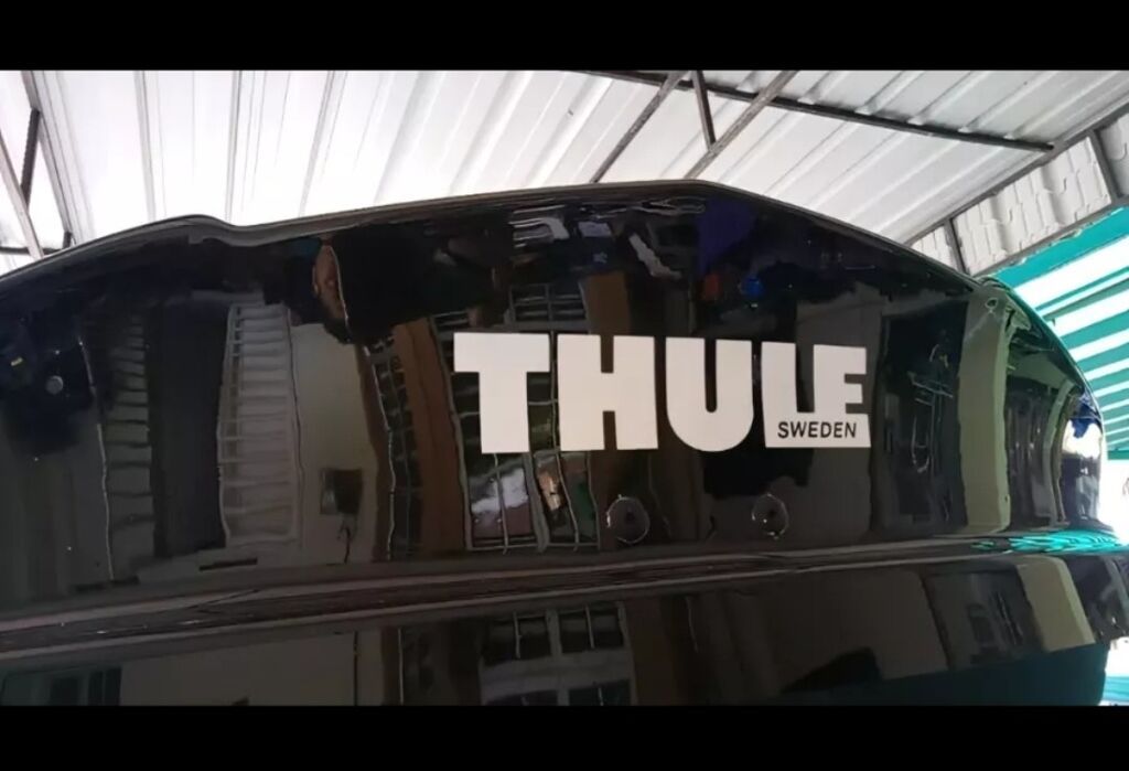 Наклейки на автобокс в наличии Thule Lux Autobox. Не: фото 2