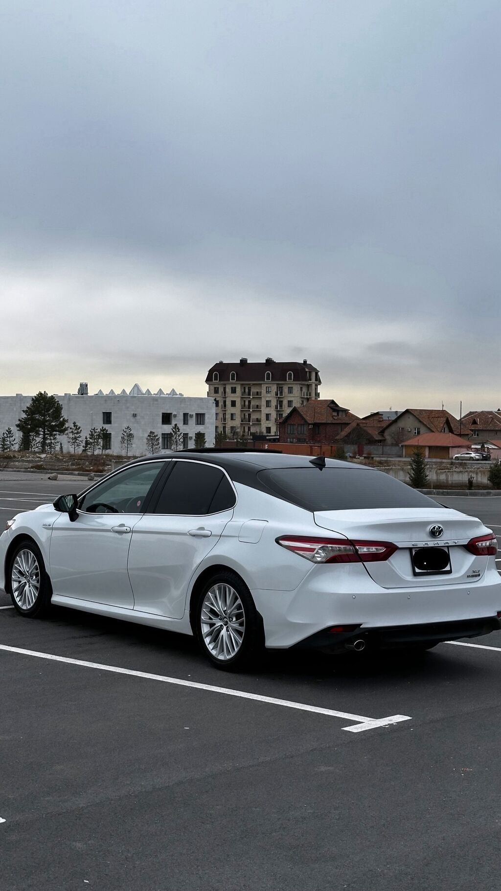 Toyota Camry: 2020 г., 2.5 л, Автомат, Гибрид, Седан: фото 3