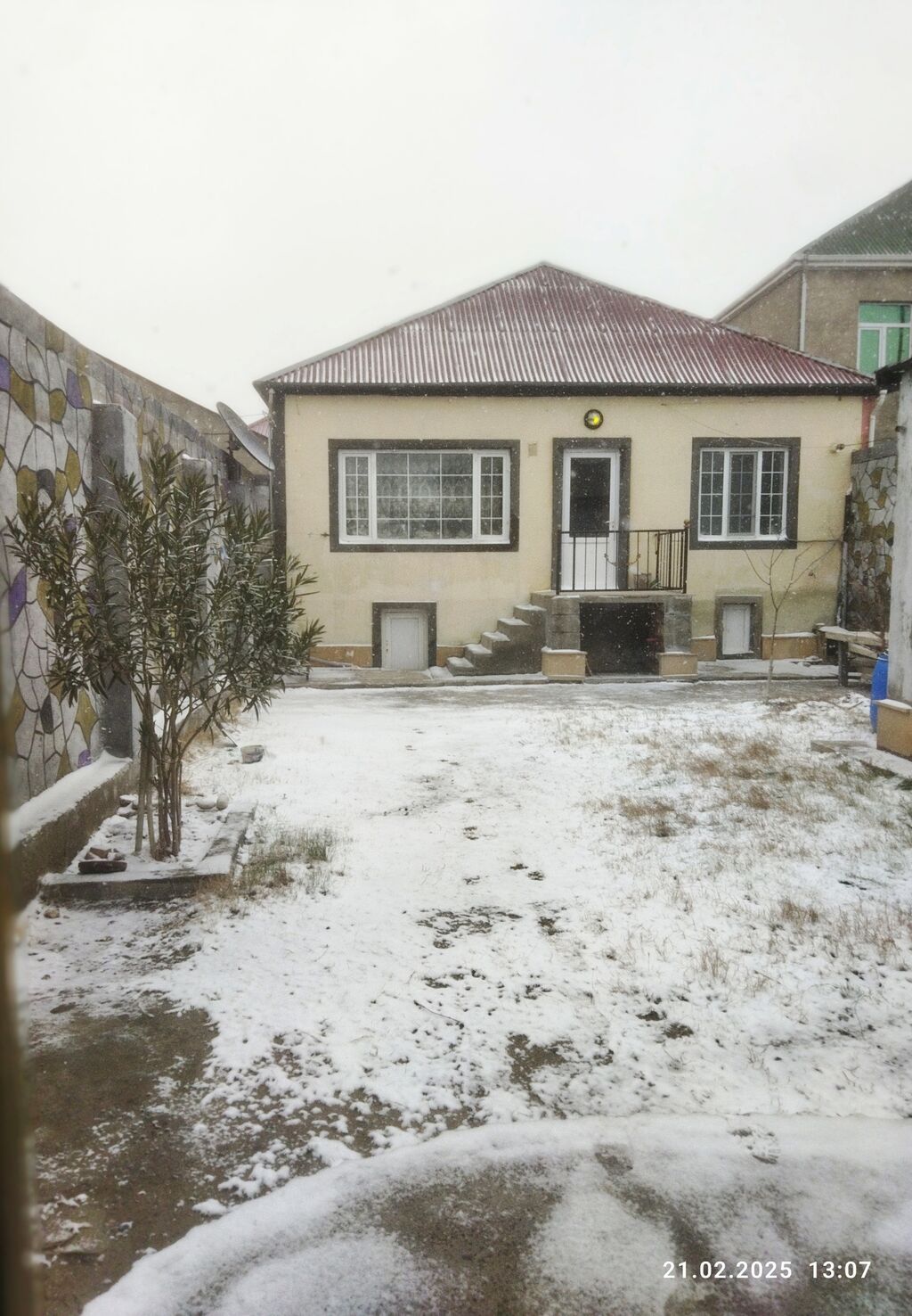 5 otaqlı, 140 kv. m, Orta təmir