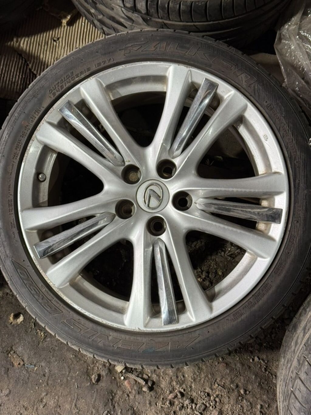 Колеса в сборе 245 / 40 / R 18, Лето, Б/у, Комплект, Легковые, Литые, отверстий - 5: фото 2