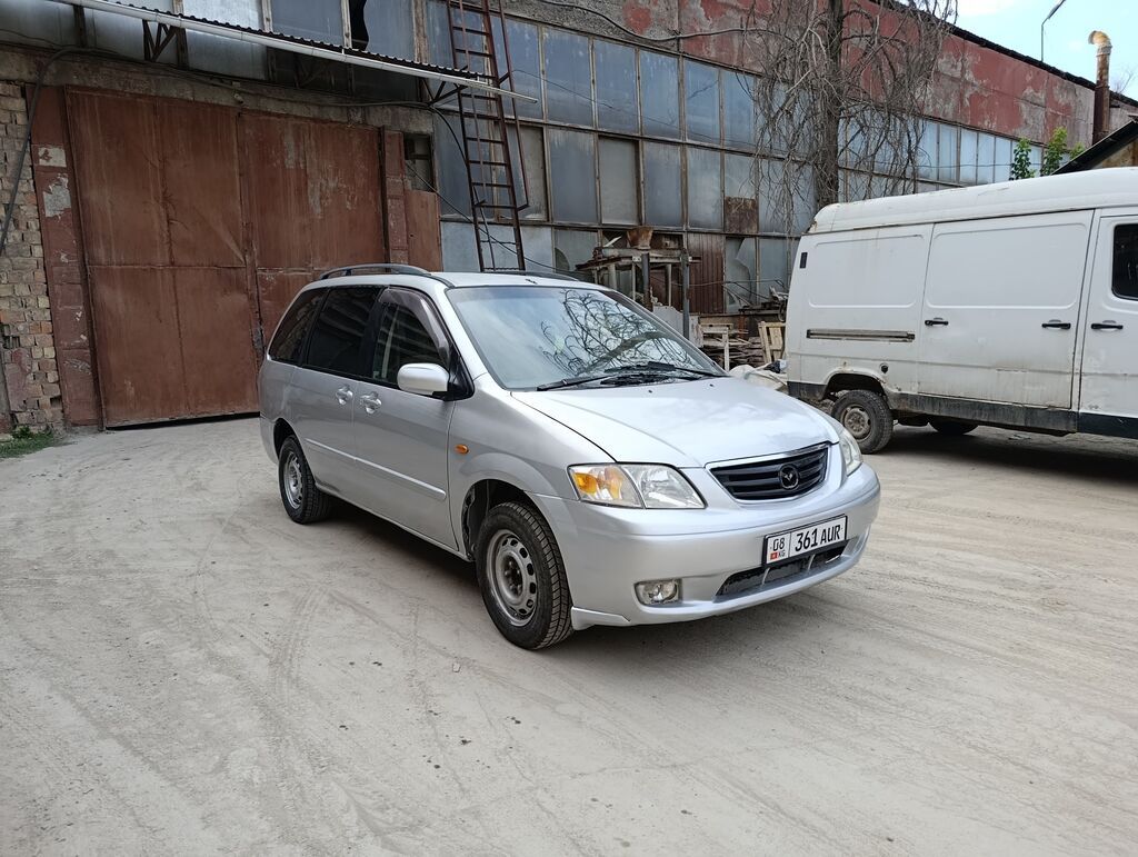 Mazda MPV: 2002 г., 2 л, Механика, Бензин, Минивэн: фото 2