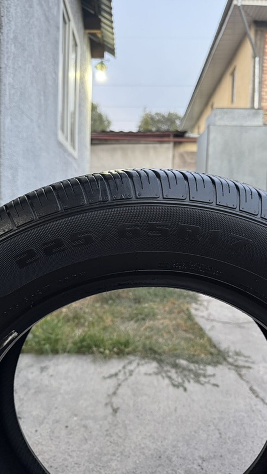 Продаю Комплект летних шин Nexen ComfortMax A/S состояние под масло !: фото 3