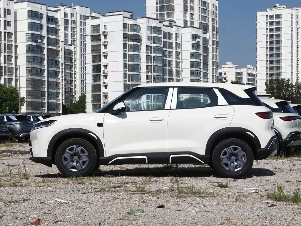 BYD Yuan Up: 2025 г., Электромобиль, Кроссовер: фото 5