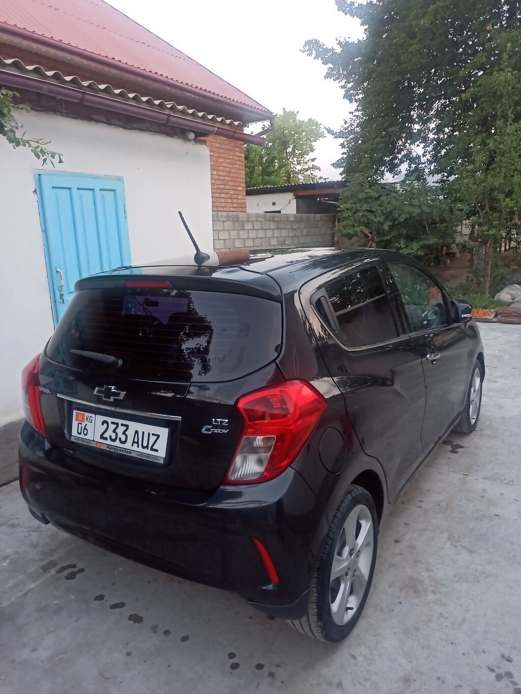 Chevrolet Spark: 2016 г., 1 л, Автомат, Бензин, Хэтчбэк — фото 2