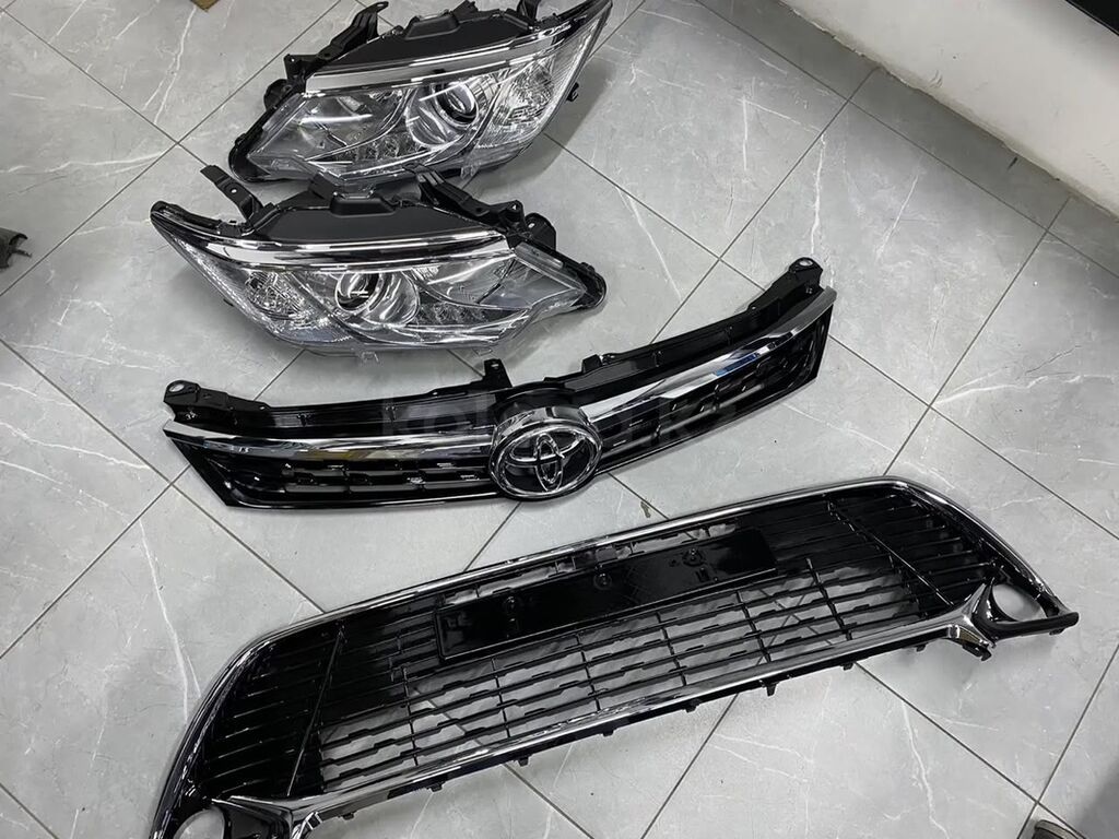 Комплект переднего обвеса и оптики для Toyota Camry Описание: -: фото 2