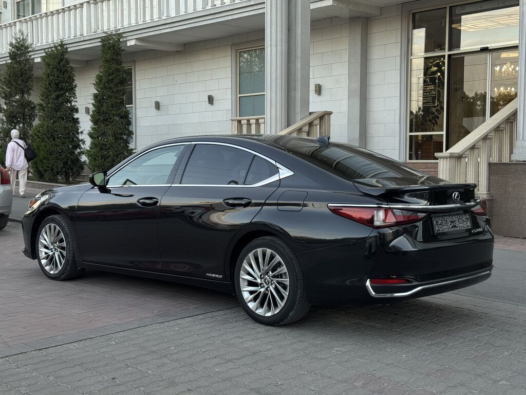Lexus ES: 2022 г., 2.5 л, Автомат, Гибрид, Седан: фото 7