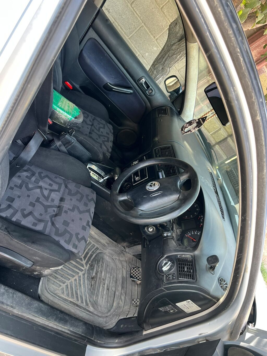 Volkswagen Golf: 1998 г., 1.8 л, Автомат, Бензин, Хэтчбэк: фото 4