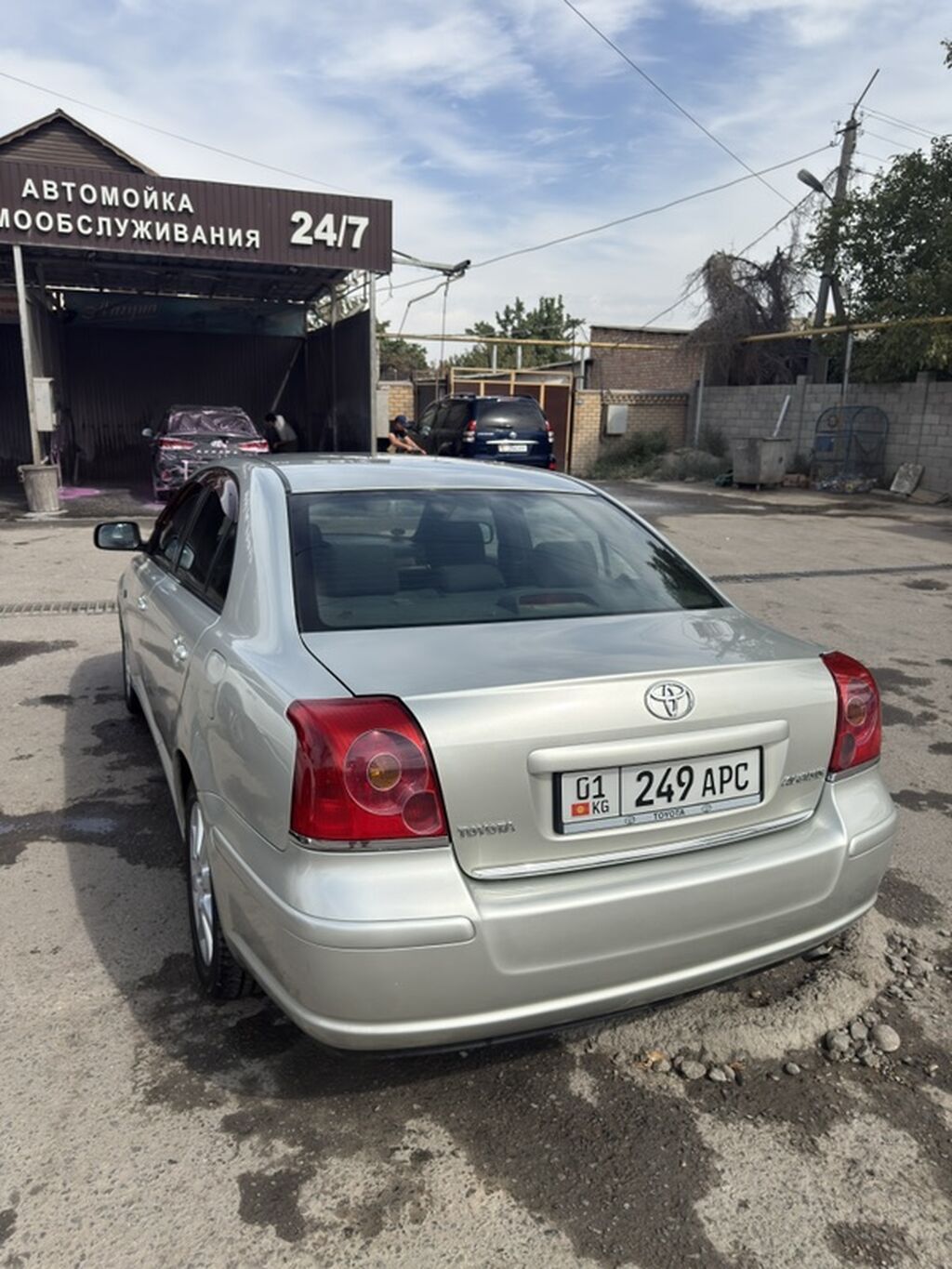 Toyota Avensis: 2004 г., 1.8 л, Автомат, Бензин, Седан: фото 2