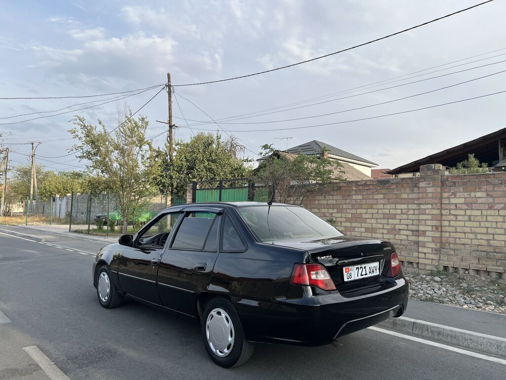 Daewoo Nexia: 2012 г., 1.6 л, Механика, Бензин, Седан: фото 3
