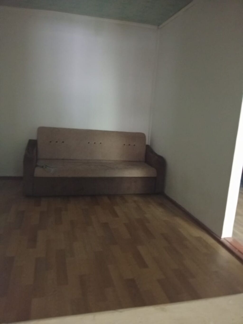 Сдаю кв. Барачного типа район нац. Госпиталя, 2 ком. Кухня: фото 2