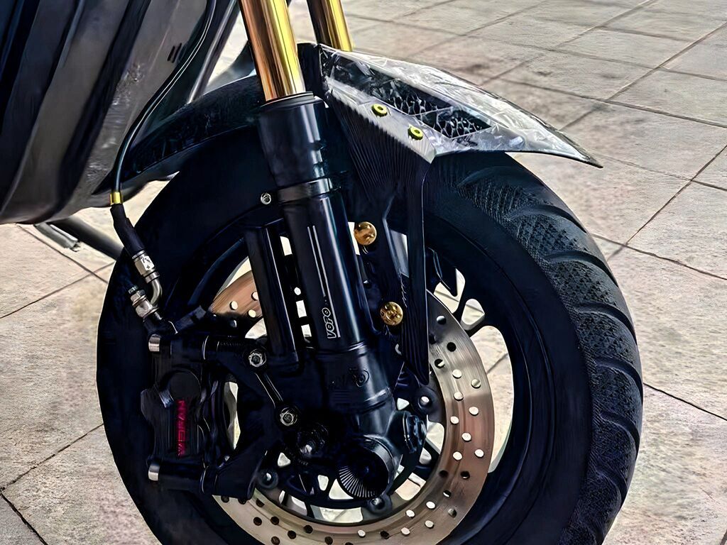Переднее крыло для мотоцикла/скутера с креплением на перья вилки U2 UB: фото 4