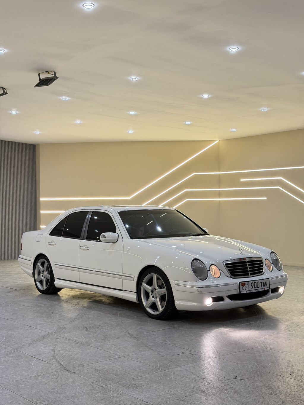 Mercedes-Benz E-класс AMG: 2001 г., 5.5 л, Автомат, Бензин, Седан: фото 3