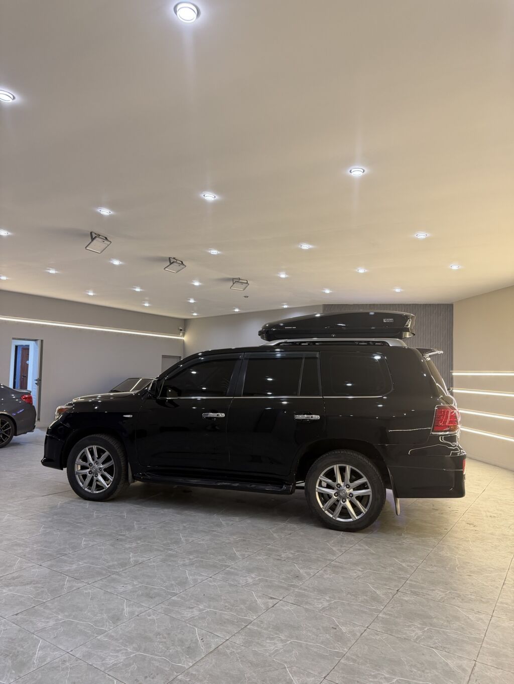 Lexus LX: 2008 г., 5.7 л, Автомат, Бензин: фото 2