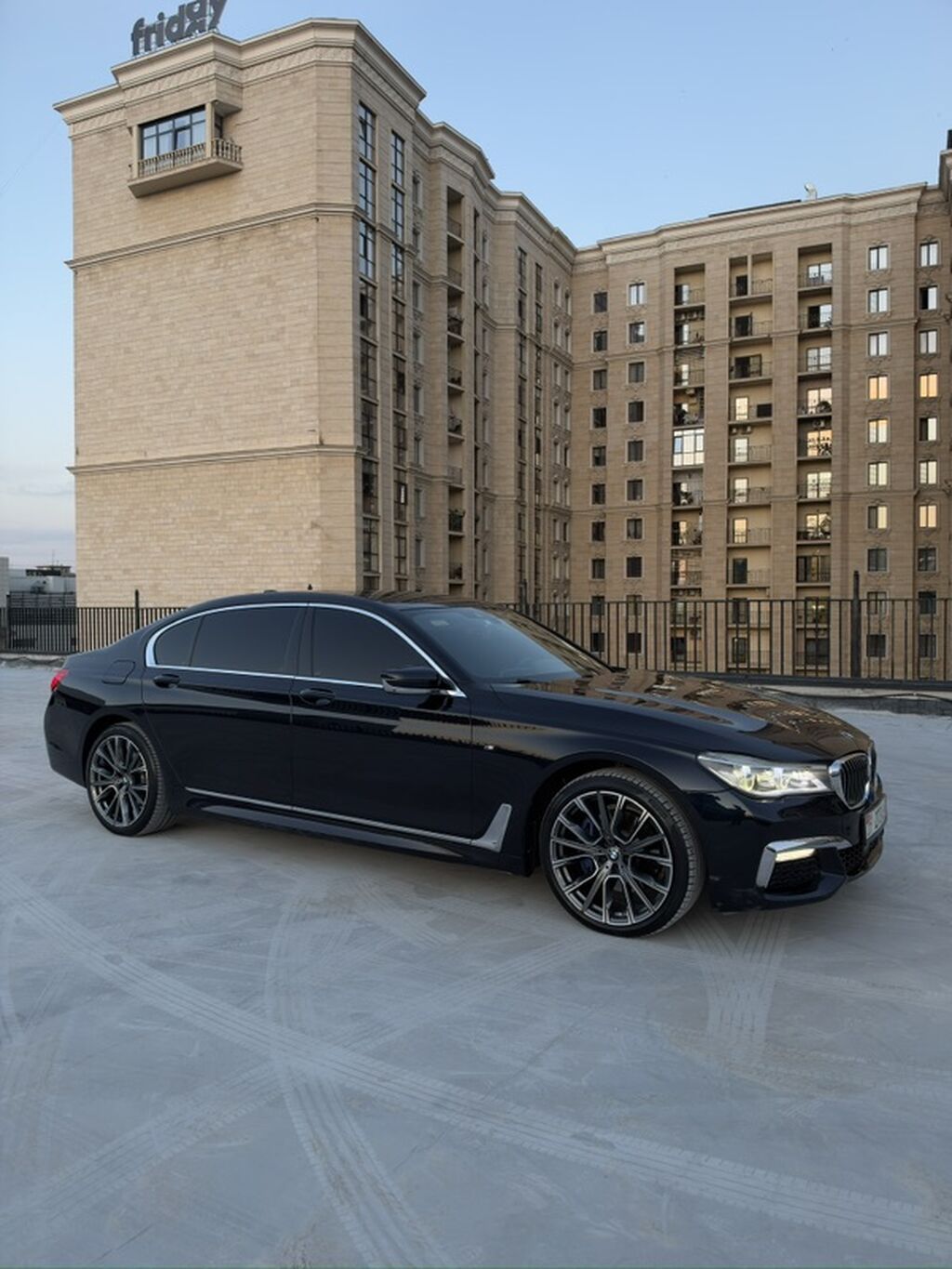 BMW 7 series: 2017 г., 3 л, Автомат, Бензин, Седан: фото 2