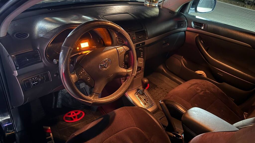 Toyota Avensis: 2008 г., 2 л, Автомат, Бензин, Универсал: фото 8