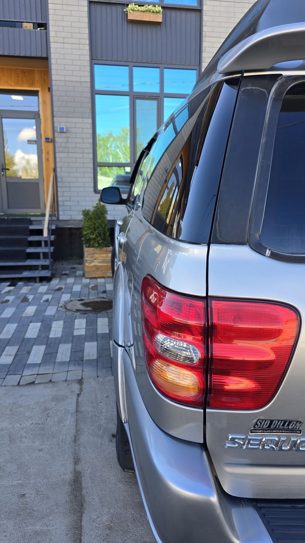 Toyota Sequoia: 2003 г., Бензин, Внедорожник: фото 6