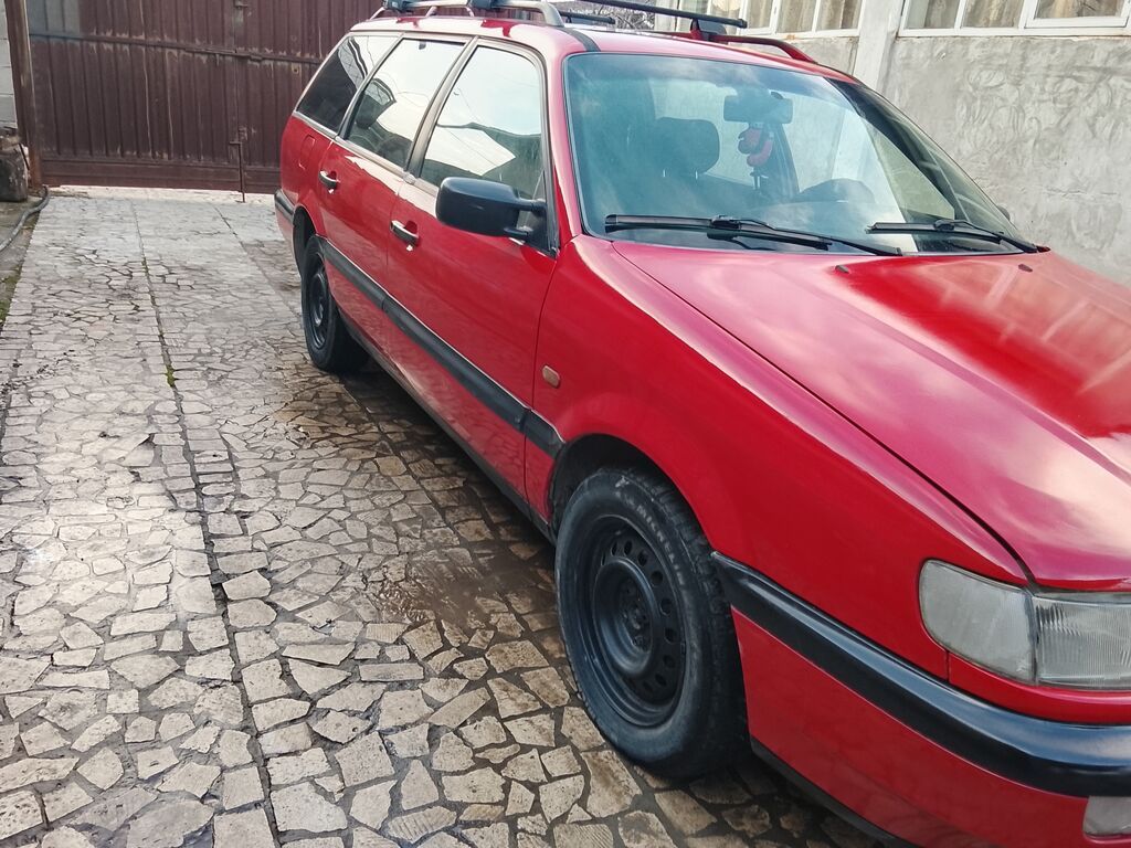 Volkswagen Passat Variant: 1994 г., 1.8 л, Механика, Бензин, Универсал: фото 2