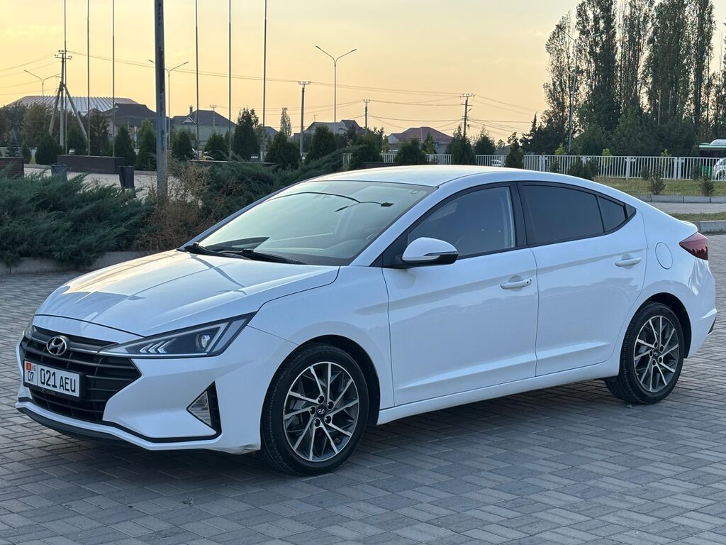 Hyundai Avante: 2020 г., 1.6 л, Автомат, Бензин, Седан: фото 3