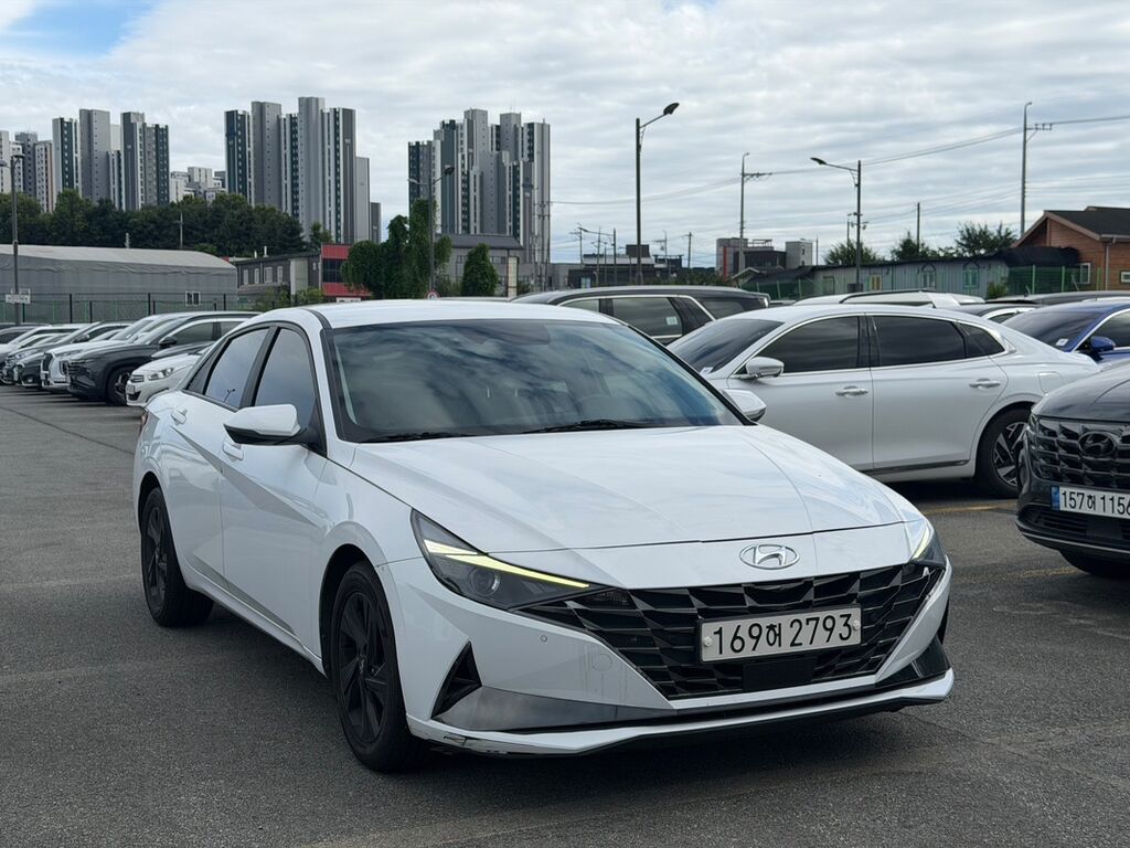 Hyundai Avante: 2022 г., 1.6 л, Автомат, Бензин, Седан: фото 6