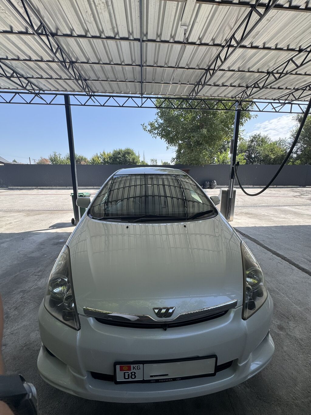 Toyota WISH: 2003 г., Автомат, Бензин, Минивэн: фото 8