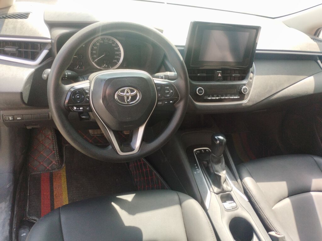 Toyota Corolla: 2022 г., Автомат, Гибрид, Седан: фото 2