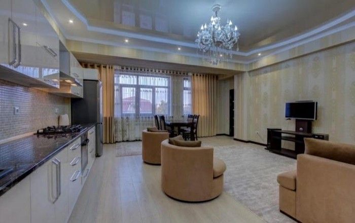 2 комнаты, Караван ТРЦ, Душевая кабина, Постельное белье, Кондиционер: фото 1