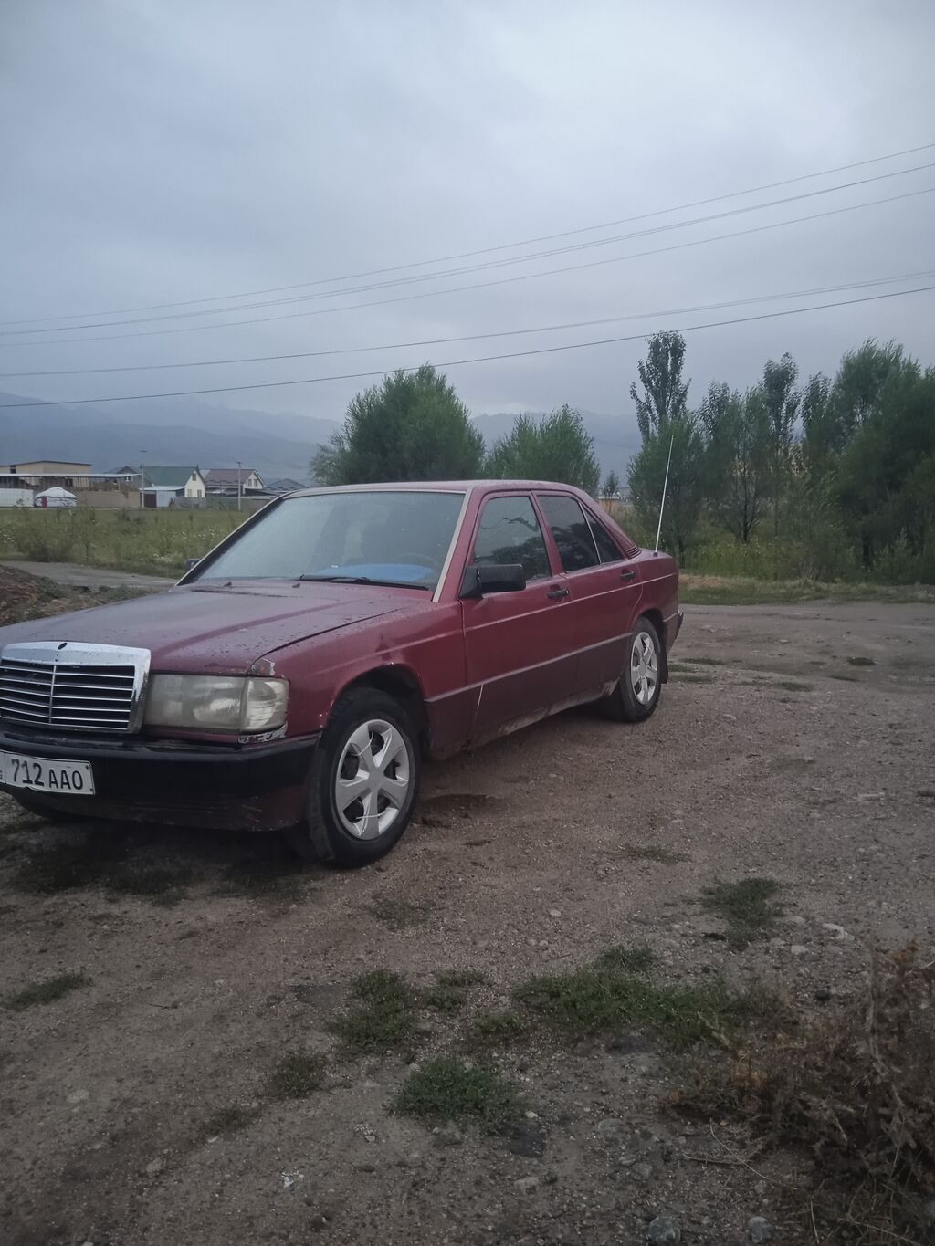 Mercedes-Benz 190: 1990 г., 2 л, Механика, Бензин, Седан: фото 6