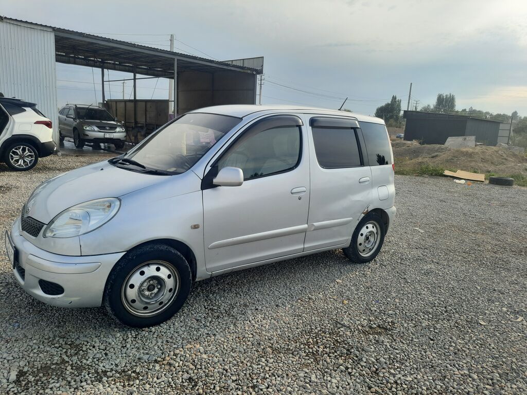 Toyota Funcargo: 2004 г., 1.5 л, Автомат, Бензин, Минивэн: фото 6