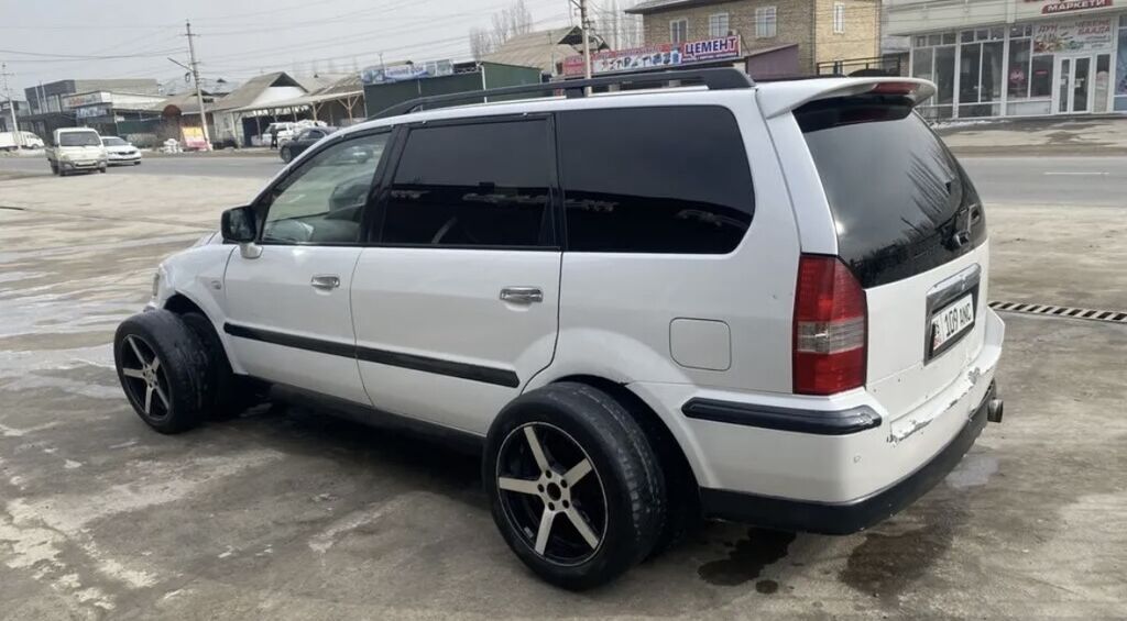 Mitsubishi Chariot: 2003 г., 2.4 л, Автомат, Бензин, Минивэн: фото 6