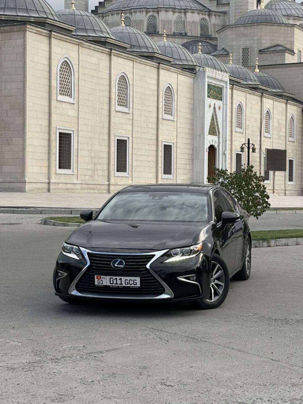 Lexus ES: 2016 г., 2.5 л, Вариатор, Гибрид, Седан: фото 2
