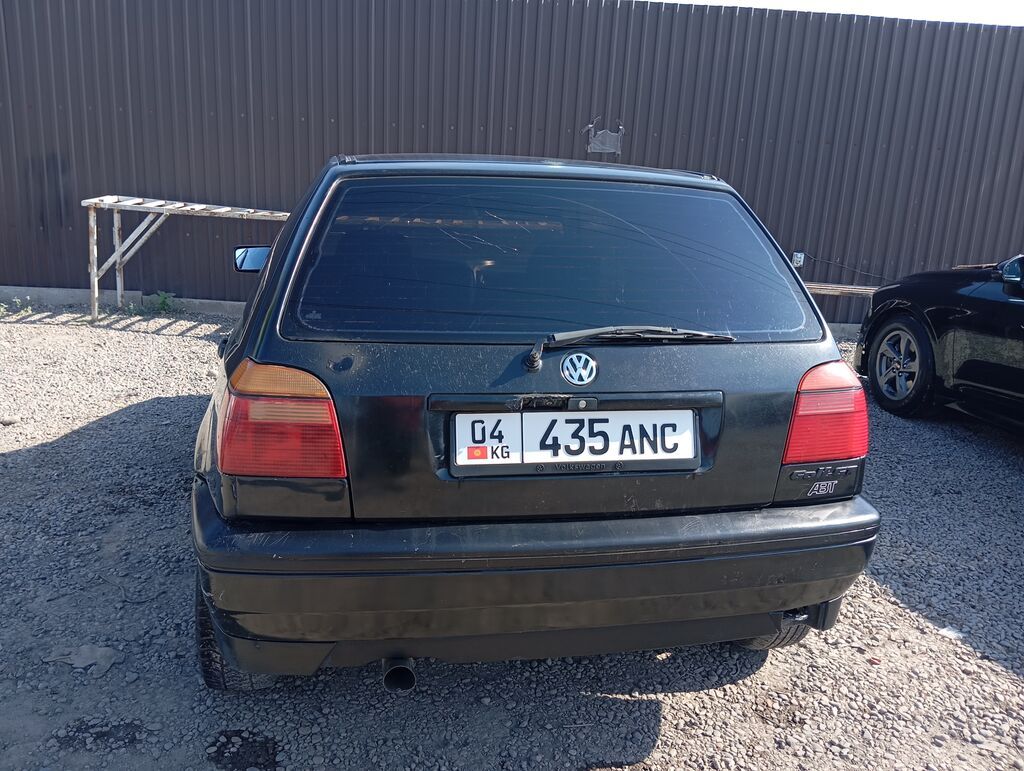 Volkswagen Golf V: 1994 г., 1.8 л, Механика, Бензин, Хэтчбэк — фото 4
