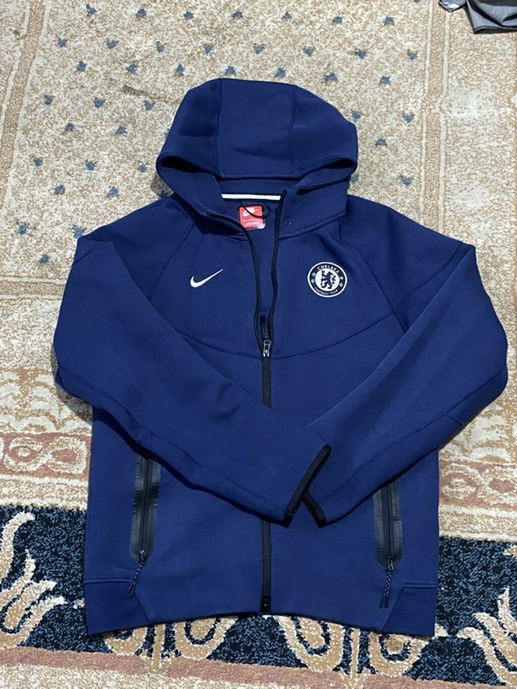 Темно‑синяя мужская спортивная толстовка Nike с капюшоном, на молнии: фото 2