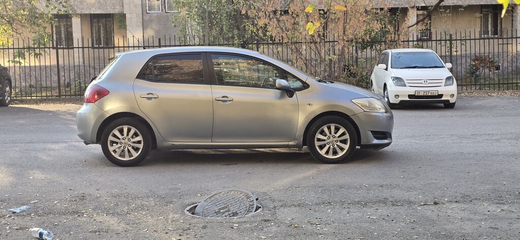 Продам Toyota Auris 2008 г., 2.0 дизель, механика: фото 5