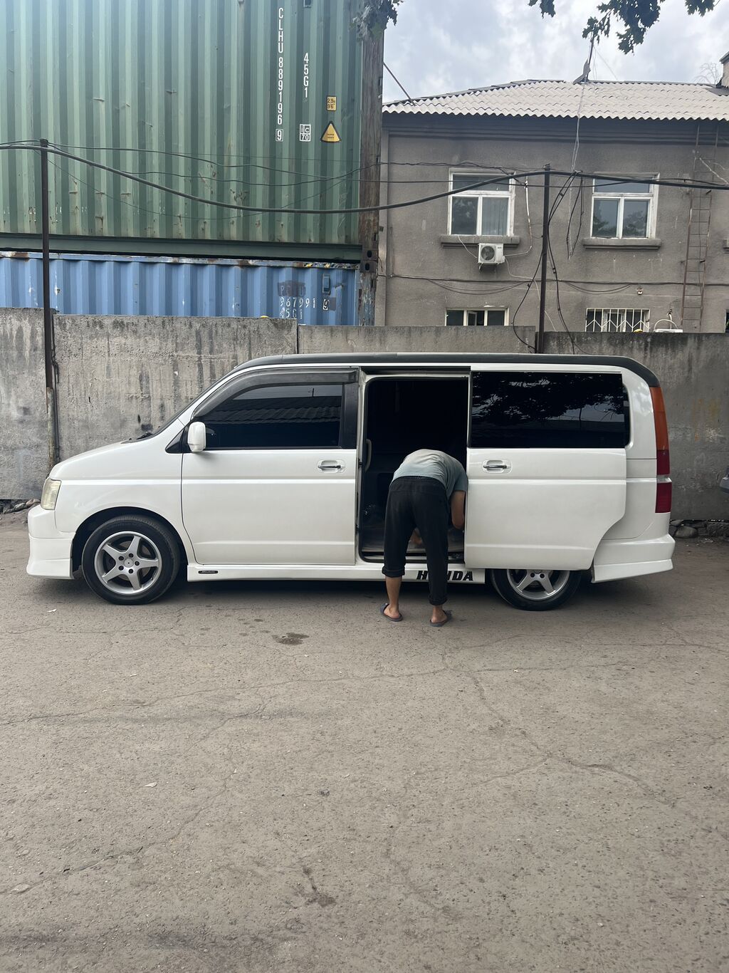 Honda Stepwgn: 2002 г., 2 л, Автомат, Бензин, Минивэн: фото 2